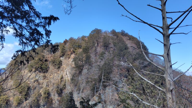 石裂山